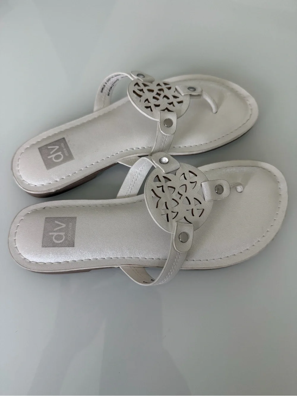 DV by Dolce Vita metallic white